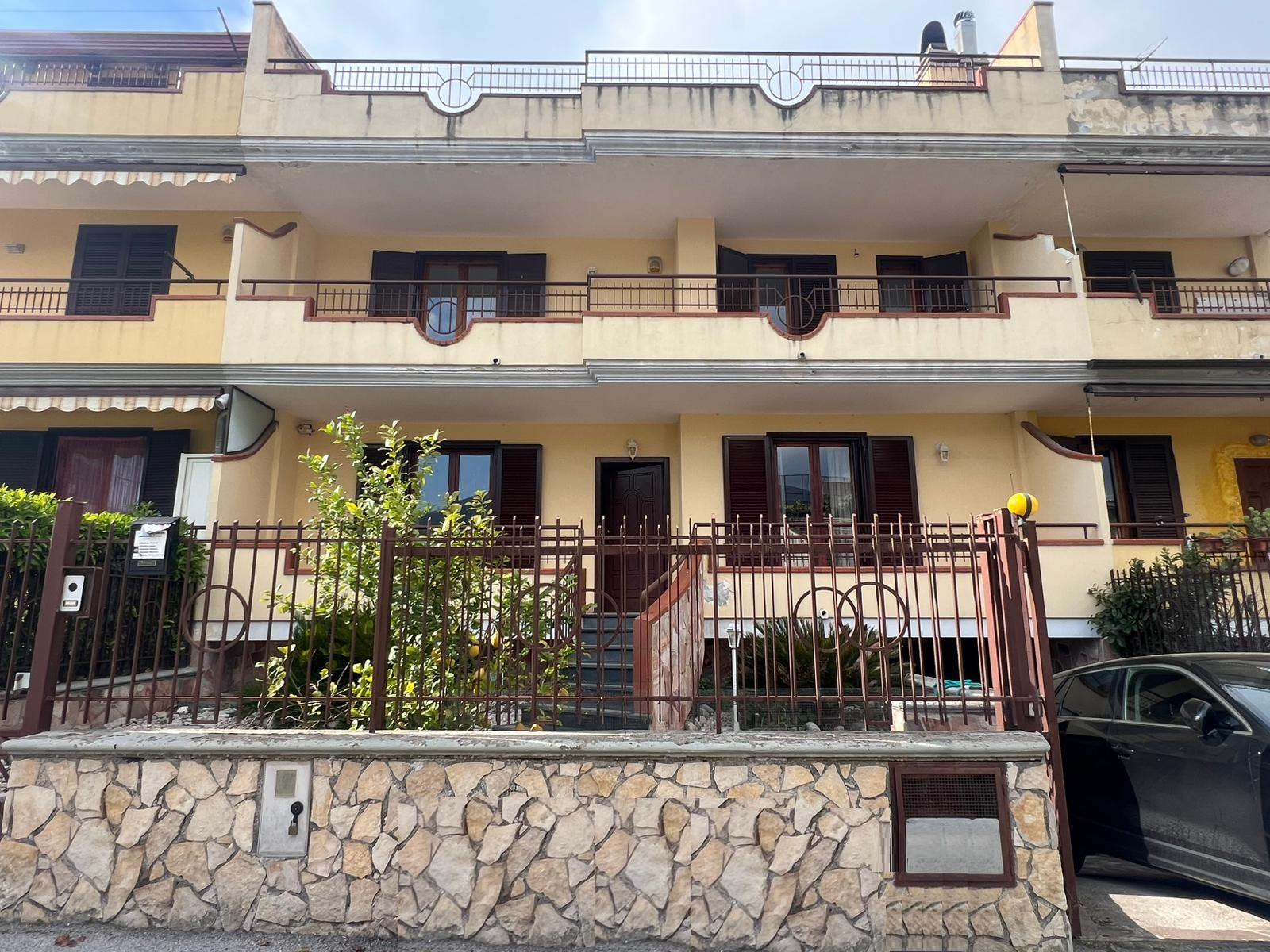 Villetta con giardino